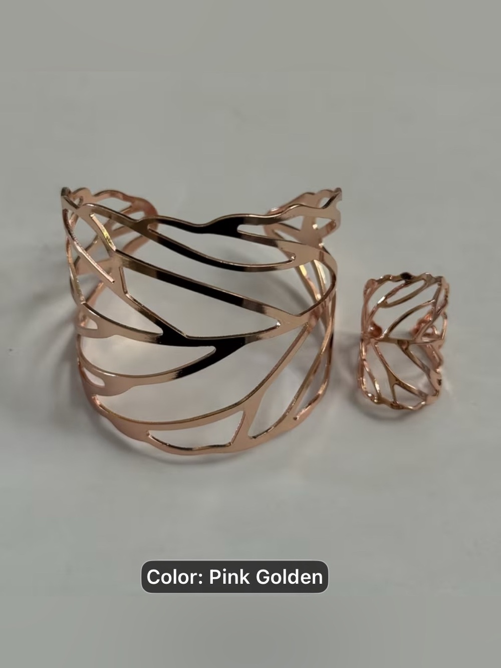 1-set Stylish and Elegant Retro Filigree Design Cuff & Ring Set